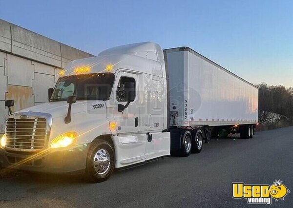 2015 Cascadia Freightliner Semi Truck New Jersey for Sale