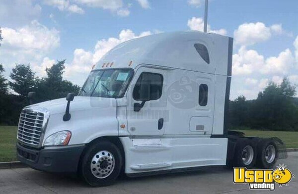 2015 Cascadia Freightliner Semi Truck North Carolina for Sale