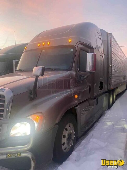 2015 Cascadia Freightliner Semi Truck Pennsylvania for Sale