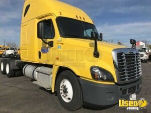2015 Cascadia Freightliner Semi Truck Utah for Sale