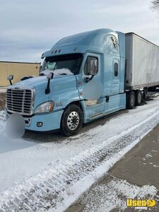 2015 Cascadia Freightliner Semi Truck Wisconsin for Sale