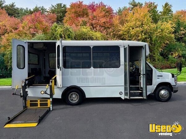 2015 E-350 Non-cdl Wheelchair Shuttle Bus Shuttle Bus New York Gas Engine for Sale