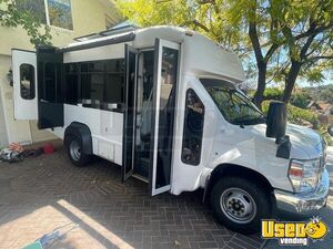 2015 E-350 Starcraft Dog Grooming Mini Bus Pet Care / Veterinary Truck Fresh Water Tank California Gas Engine for Sale