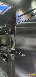 2015 E350 Kitchen Food Truck All-purpose Food Truck Diamond Plated Aluminum Flooring California Gas Engine for Sale