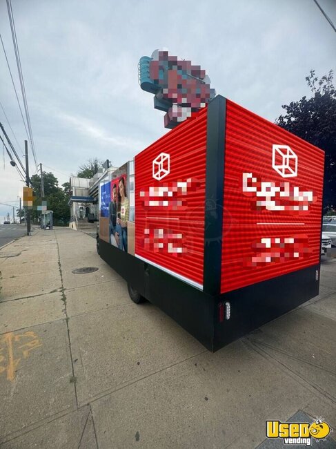 2015 E350 Mobile Billboard Truck New York Gas Engine for Sale