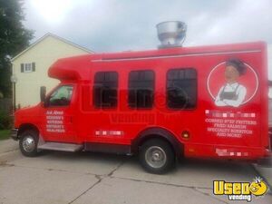 2015 Econoline Food Truck All-purpose Food Truck Air Conditioning Michigan Gas Engine for Sale