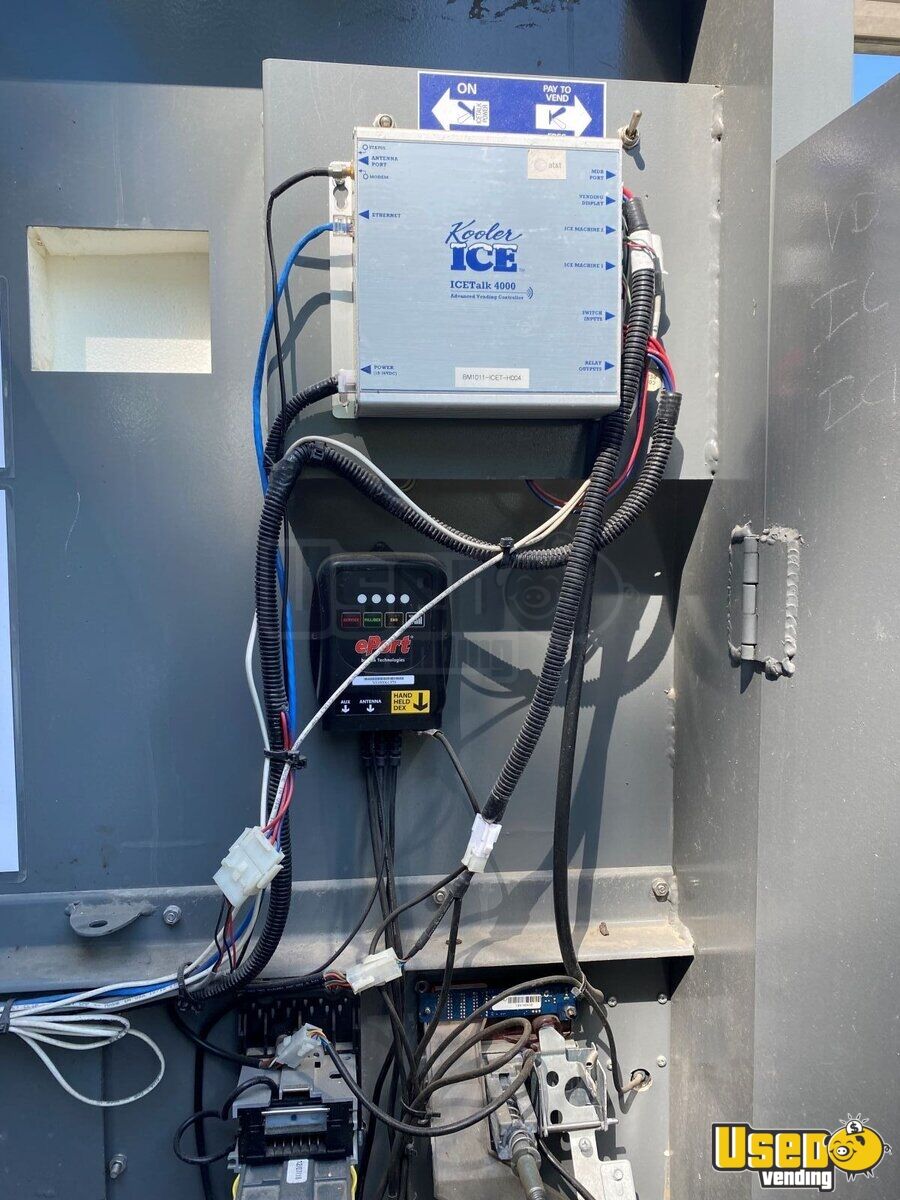 Bagged Ice Vending Machines IM 2500 Bag Ice Machine with Filtered