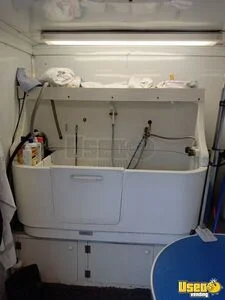2015 Lark Pet Care / Veterinary Truck Generator Texas for Sale