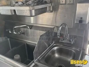2015 Mt55 All-purpose Food Truck Diamond Plated Aluminum Flooring Texas Diesel Engine for Sale