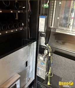 2015 N2g4000 combo & N2g900 side Unit/entree Seaga Vending Combo 3 California for Sale