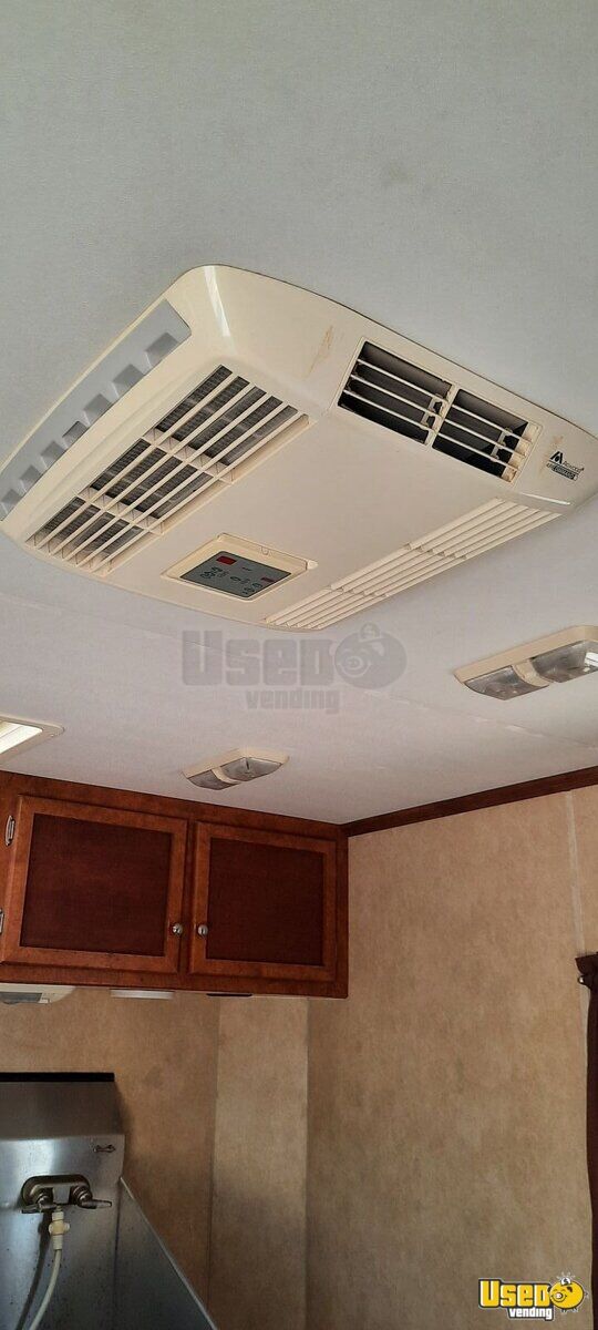 Compact 2015 8.5' x 12' Mobile Pet Grooming Trailer Mobile Business