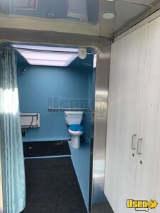 2015 Phantom Mobile Dual Shower And Bathroom Bus Other Mobile Business Bathroom Washington for Sale
