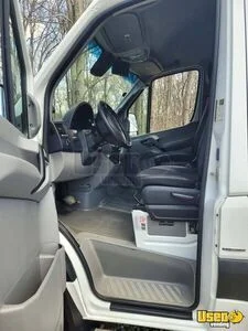 2015 Sprinter 2500 Dog Grooming Van Pet Care / Veterinary Truck Additional 3 Ohio Diesel Engine for Sale