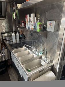 2015 Stainless/enclosed Kitchen Food Trailer Flatgrill Florida for Sale