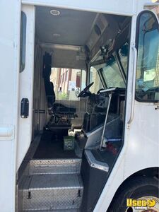 2015 Step Van Stepvan 6 Connecticut Gas Engine for Sale