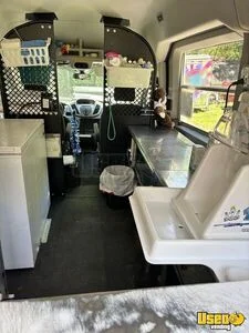 2015 T-150 Midsize Van Ice Cream Truck Prep Station Cooler Tennessee Gas Engine for Sale