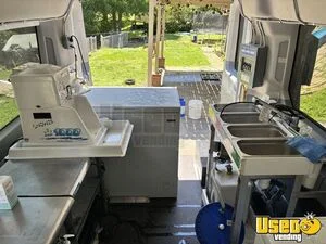 2015 T-150 Midsize Van Ice Cream Truck Work Table Tennessee Gas Engine for Sale