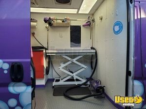 2016 2500 Mobile Pet Grooming Truck Pet Care / Veterinary Truck Cabinets Florida Gas Engine for Sale