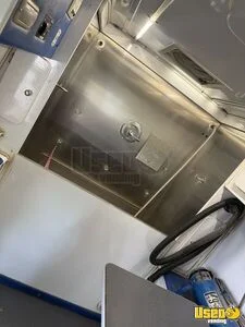 2016 2500 Pet Care / Veterinary Truck Interior Lighting California Gas Engine for Sale