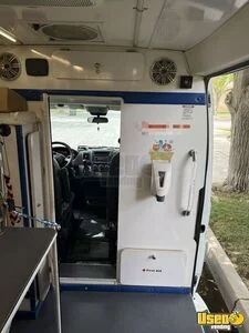 2016 2500 Pet Care / Veterinary Truck Shore Power Cord California Gas Engine for Sale