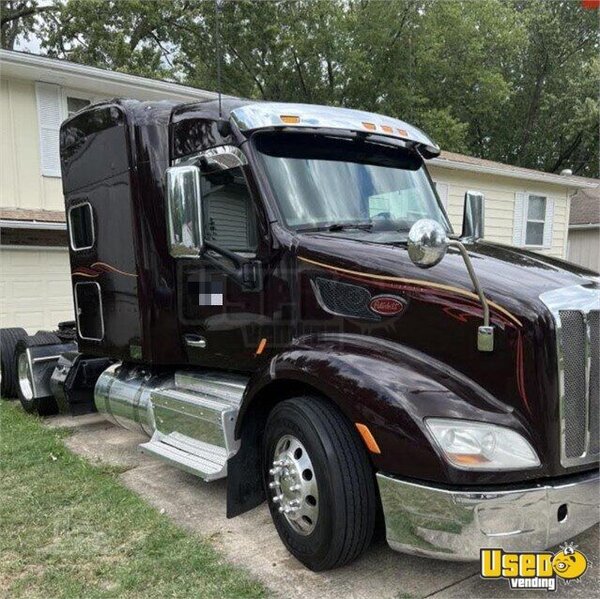 2016 579 Peterbilt Semi Truck Missouri for Sale