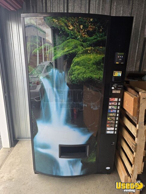 2016 721 Vendo Soda Machine Washington for Sale