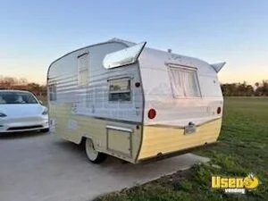 2016 Airflyte Photo Booth Truck/trailer Insulated Walls Texas for Sale
