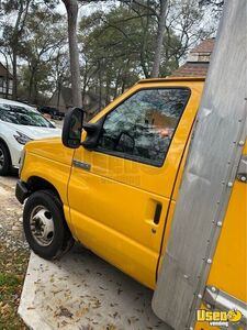2016 Box Truck 2 Texas for Sale