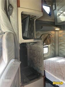 2016 Cascadia Freightliner Semi Truck 10 Kansas for Sale