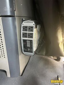 2016 Cascadia Freightliner Semi Truck 15 Texas for Sale