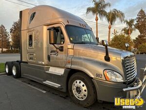 2016 Cascadia Freightliner Semi Truck 2 California for Sale