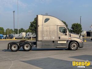 2016 Cascadia Freightliner Semi Truck 2 California for Sale