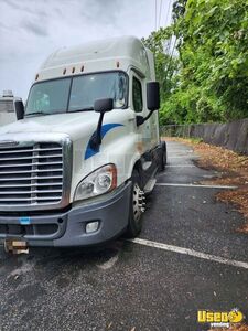 2016 Cascadia Freightliner Semi Truck 2 Delaware for Sale