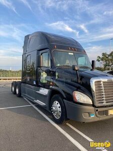 2016 Cascadia Freightliner Semi Truck 2 New Jersey for Sale