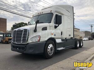 2016 Cascadia Freightliner Semi Truck 2 New York for Sale