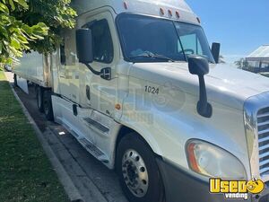 2016 Cascadia Freightliner Semi Truck 2 Texas for Sale