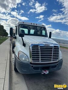 2016 Cascadia Freightliner Semi Truck 2 Utah for Sale