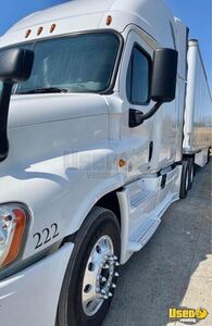 2016 Cascadia Freightliner Semi Truck 2 Washington for Sale