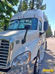 2016 Cascadia Freightliner Semi Truck 3 California for Sale