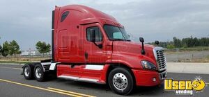 2016 Cascadia Freightliner Semi Truck 3 Oregon for Sale
