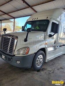 2016 Cascadia Freightliner Semi Truck 3 Texas for Sale