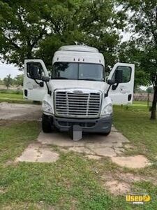 2016 Cascadia Freightliner Semi Truck 3 Texas for Sale