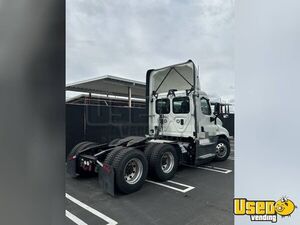 2016 Cascadia Freightliner Semi Truck 4 California for Sale