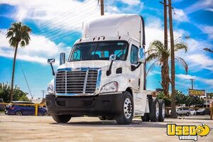 2016 Cascadia Freightliner Semi Truck 4 California for Sale