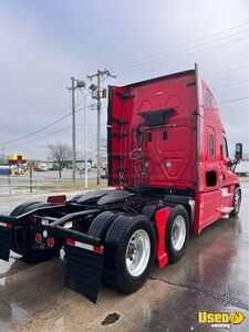2016 Cascadia Freightliner Semi Truck 4 Illinois for Sale
