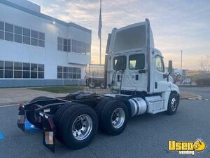 2016 Cascadia Freightliner Semi Truck 4 Maryland for Sale