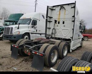 2016 Cascadia Freightliner Semi Truck 4 Ohio for Sale