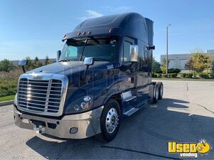 2016 Cascadia Freightliner Semi Truck 4 Ontario for Sale