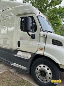 2016 Cascadia Freightliner Semi Truck 4 Texas for Sale