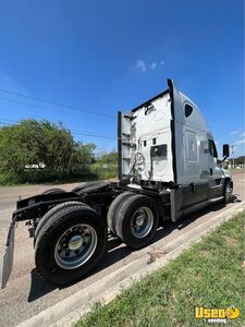 2016 Cascadia Freightliner Semi Truck 4 Texas for Sale